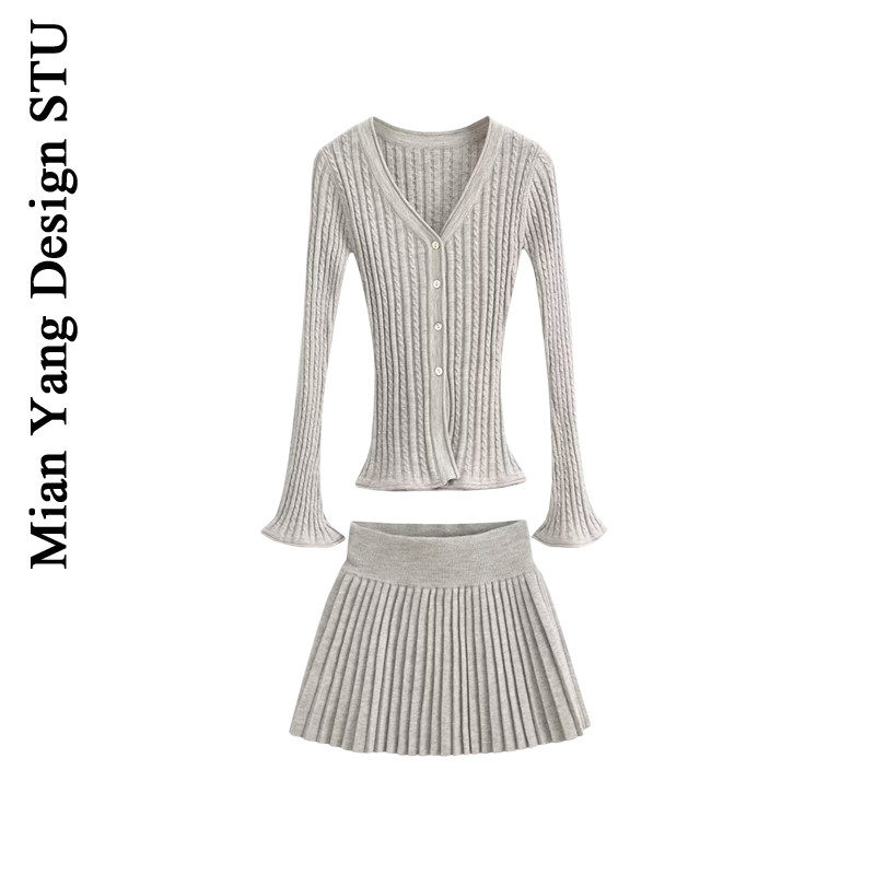 棉洋 复古修身喇叭袖纽扣麻花波浪边针织衫+纯欲松紧腰针织百褶裙,女装/女士精品,时尚套装,淘宝优惠券,粉丝福利购,淘宝优惠卷