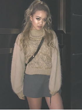 EGOIST高领 不规则领子 秋冬款 套头 毛茸茸针织衫毛衣