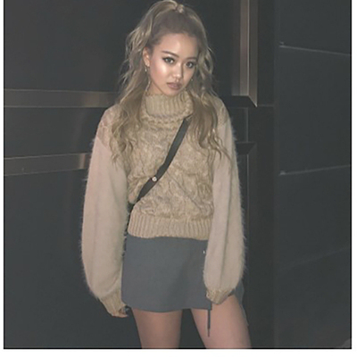 高领不规则领子秋冬款针织衫