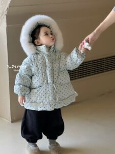 7seven女童25新冬波点大毛领连帽羽绒服女宝宝加厚保暖白鸭绒外套