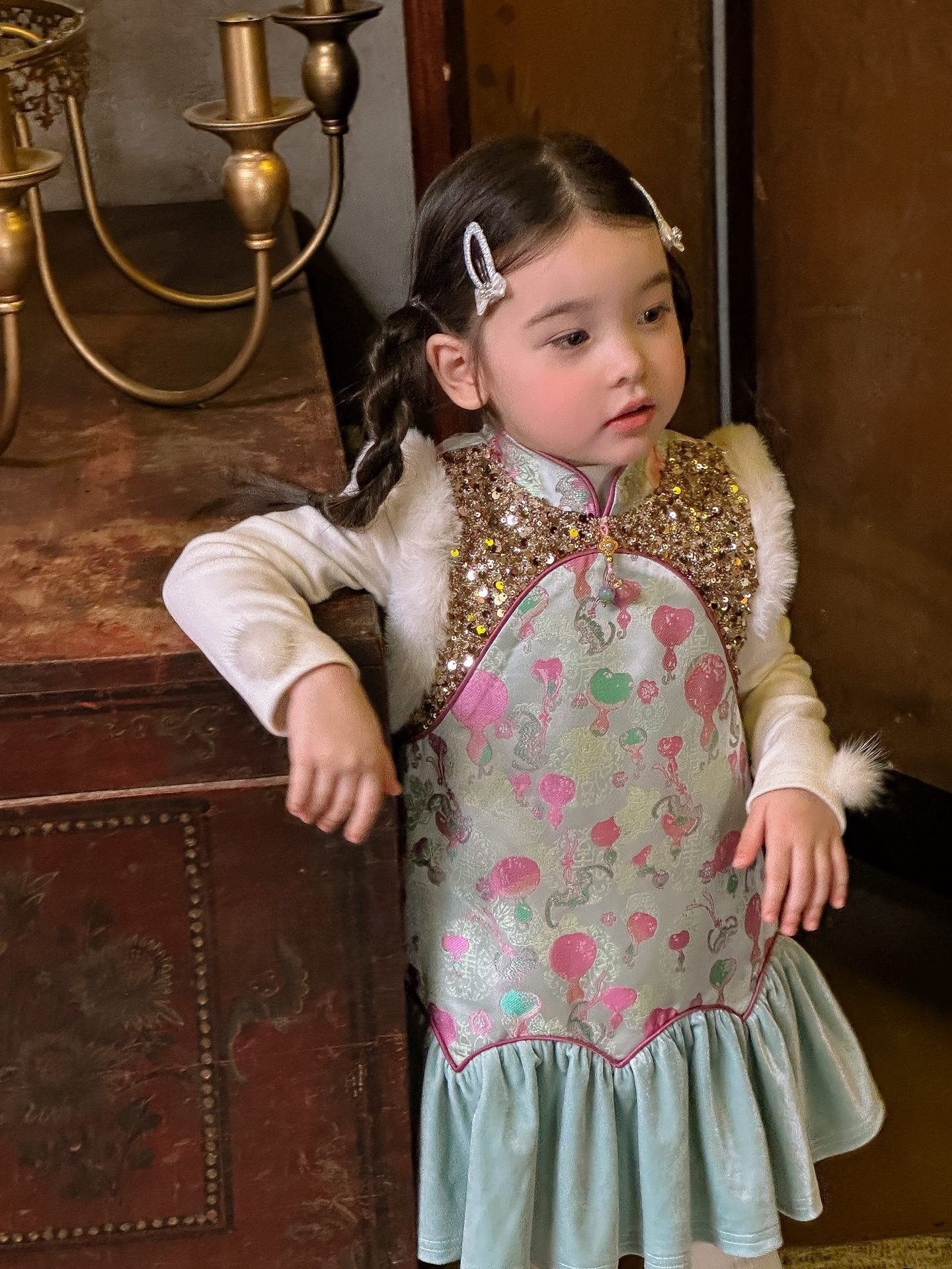 n.c女童加绒中式马甲+针织衫小童秋冬保暖亮片闪闪公主裙套装