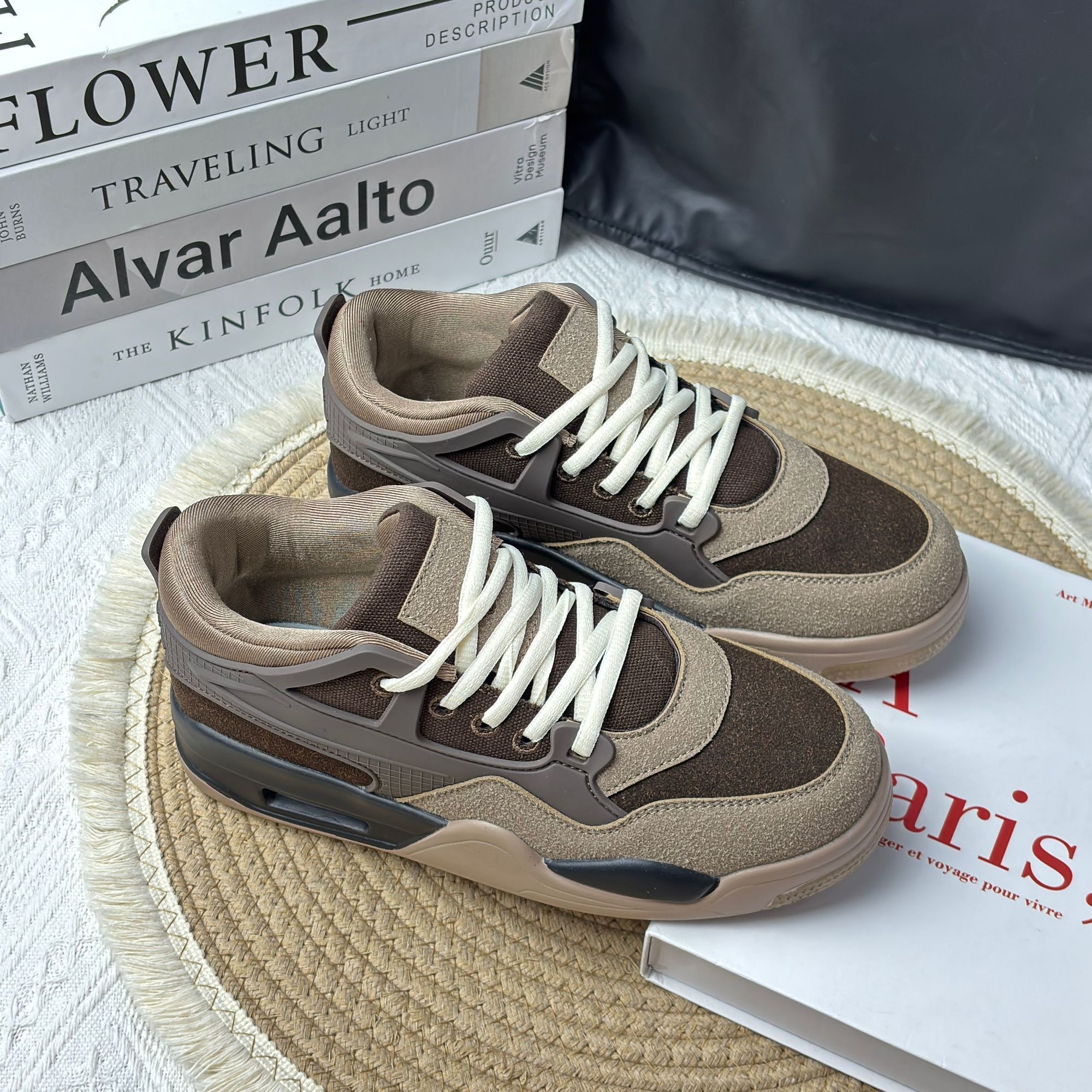 2025秋冬气垫缓震厚底板鞋男女情侣款休闲学生运动鞋百搭增高板鞋