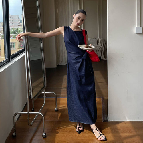 小众简约法式2026夏季高个子牛仔长裙子轻解构绑带无袖背心连衣裙