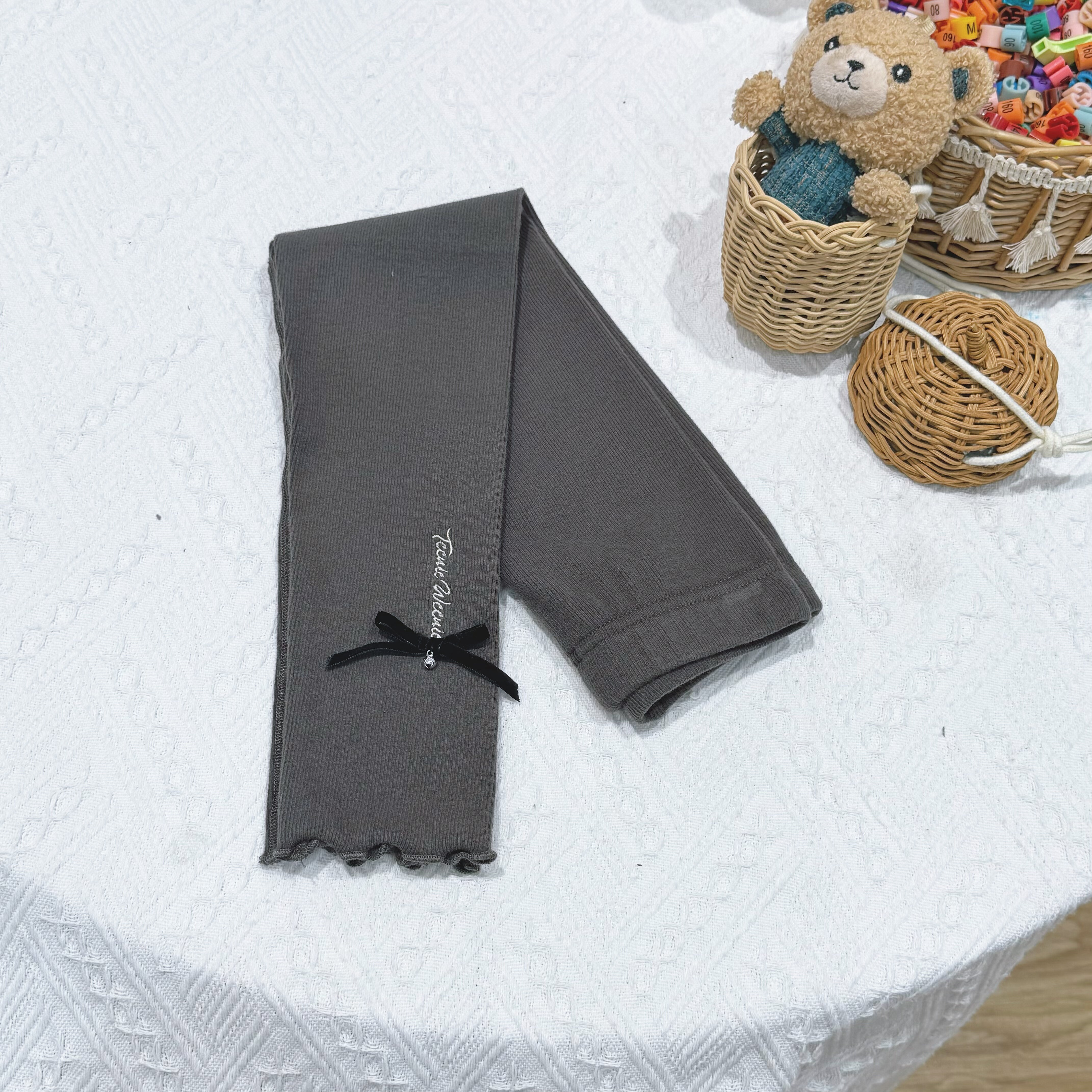 儿童打底裤春秋新款女童公主蝴蝶结打底袜棉针织竖条女孩九分裤子