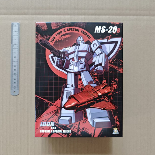 MFTMS20B黑色大火车变形玩具