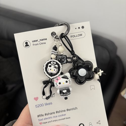 黑白配手绘可爱hellokitty凯蒂猫卡通串珠可爱手机链包包挂饰挂件