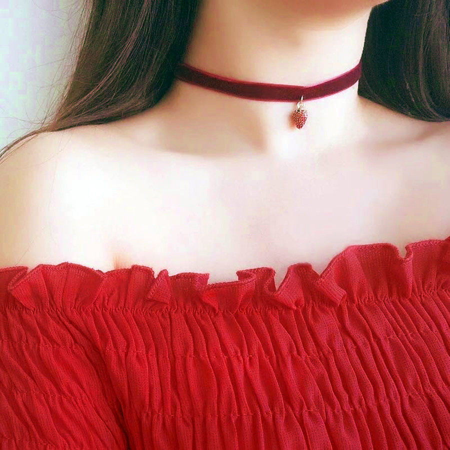 【拍三免一】韩国可爱项圈萌系小草莓颈链choker 少女choker颈带