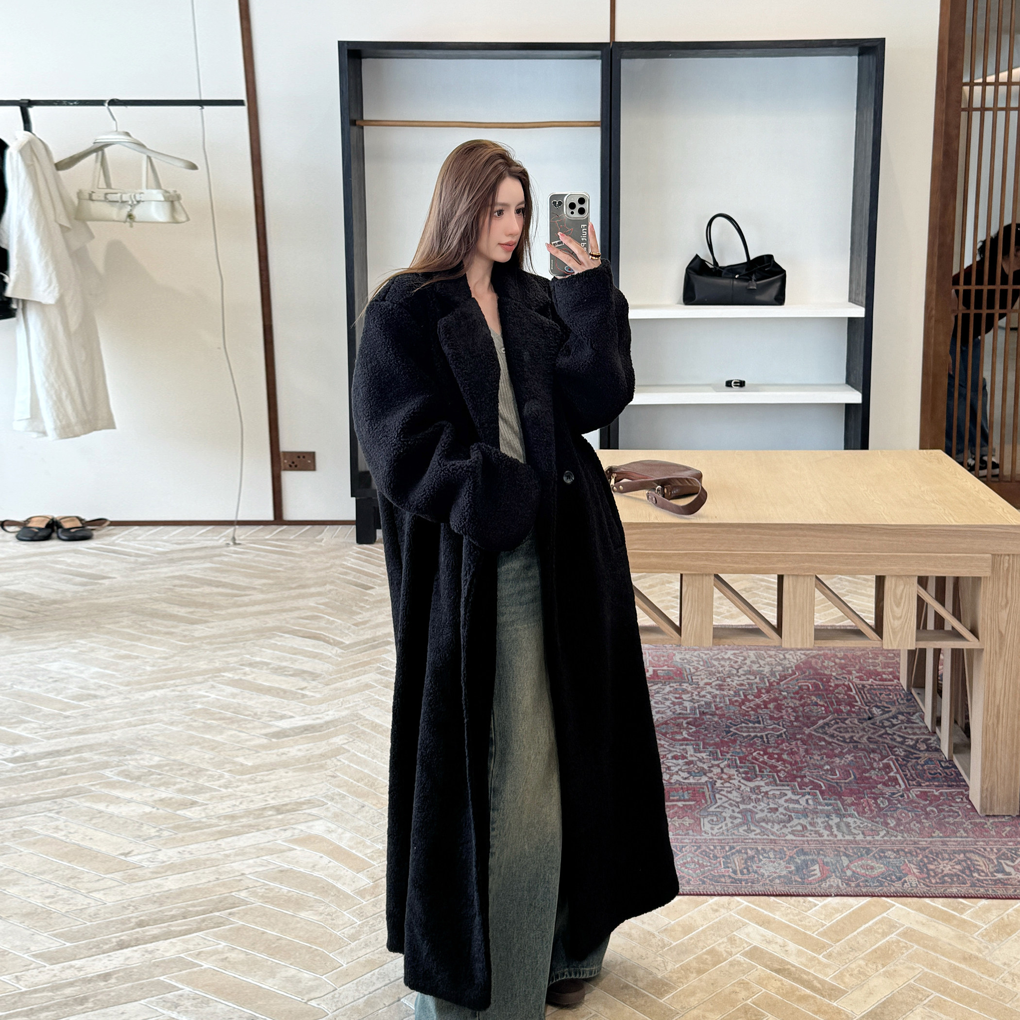 加厚宽松环保黑色羊羔毛大衣外套