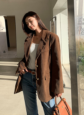 浅布调QBD 春秋复古重工灯芯绒西装外套宽松高级感正肩微阔西服女