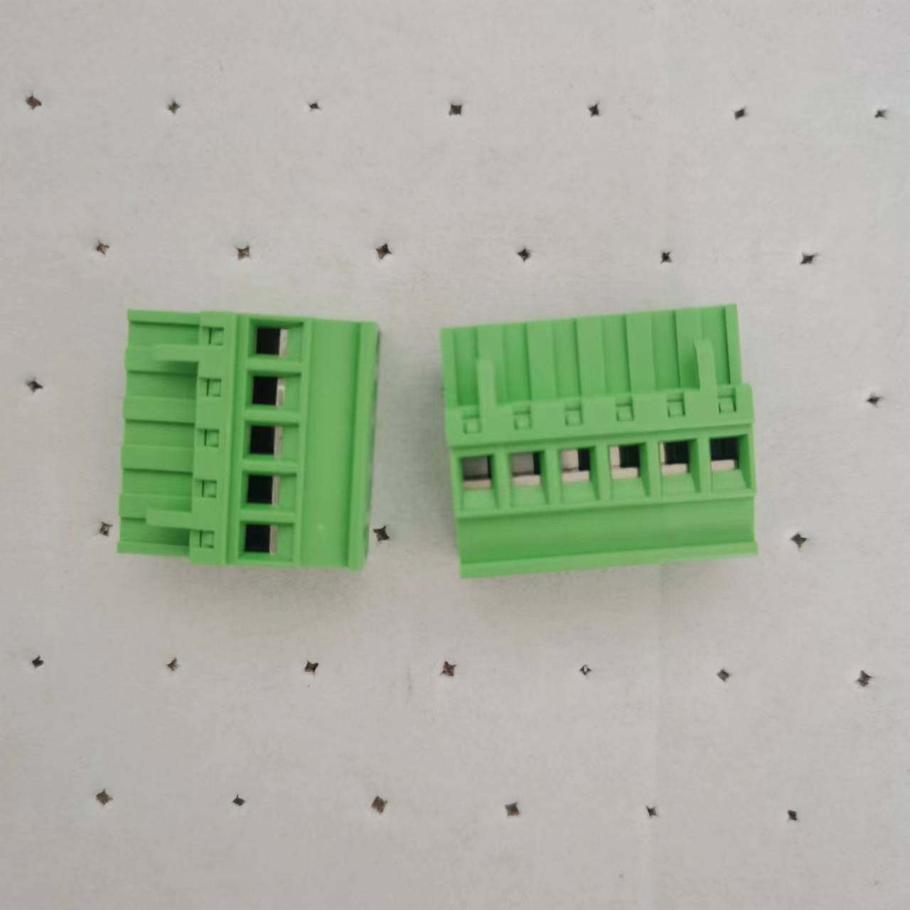 S2C-CM2/3远程电操5P插头