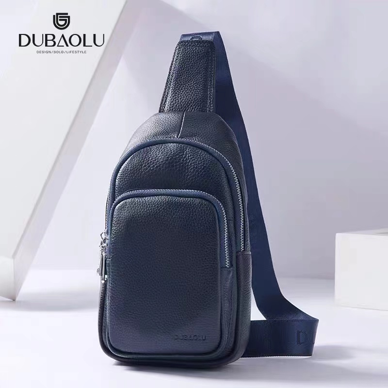 都宝路男包2025新款轻便酷帅男士胸包真皮单肩斜挎包休闲商务背包