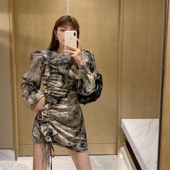 Real price temperament tie dyed round neck with Corded Auricularia edge dress