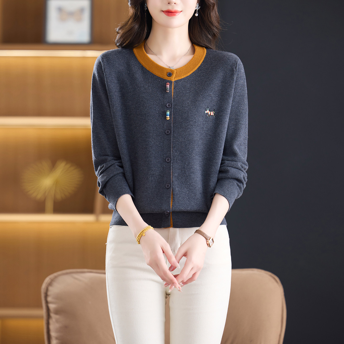 2026春款新款撞色边羊毛针织开衫女圆领毛衣外套洋气百搭显瘦上衣