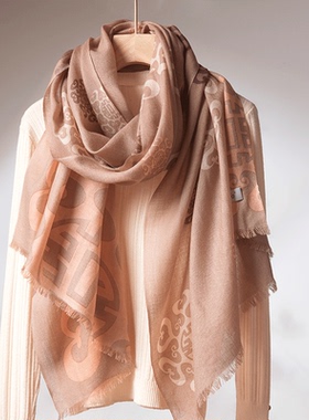 橘语新款纯羊毛印花民族风气质空调房拍照披肩围巾秋冬季女薄