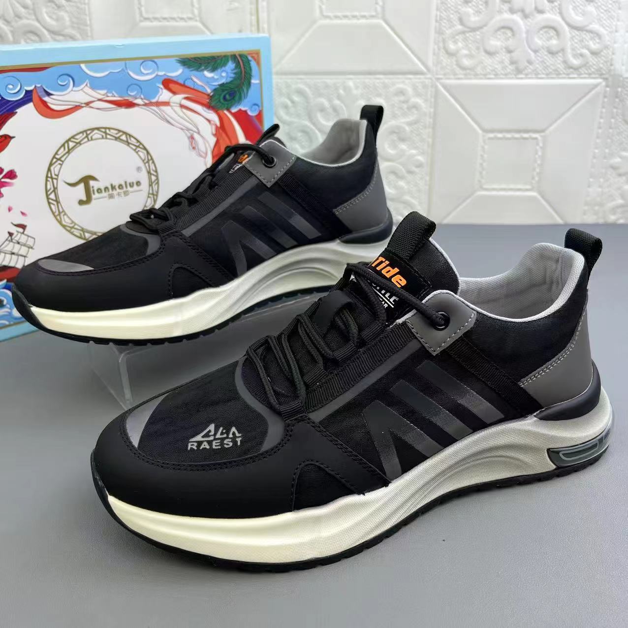 高品质时尚休闲飞织运动鞋男跑鞋