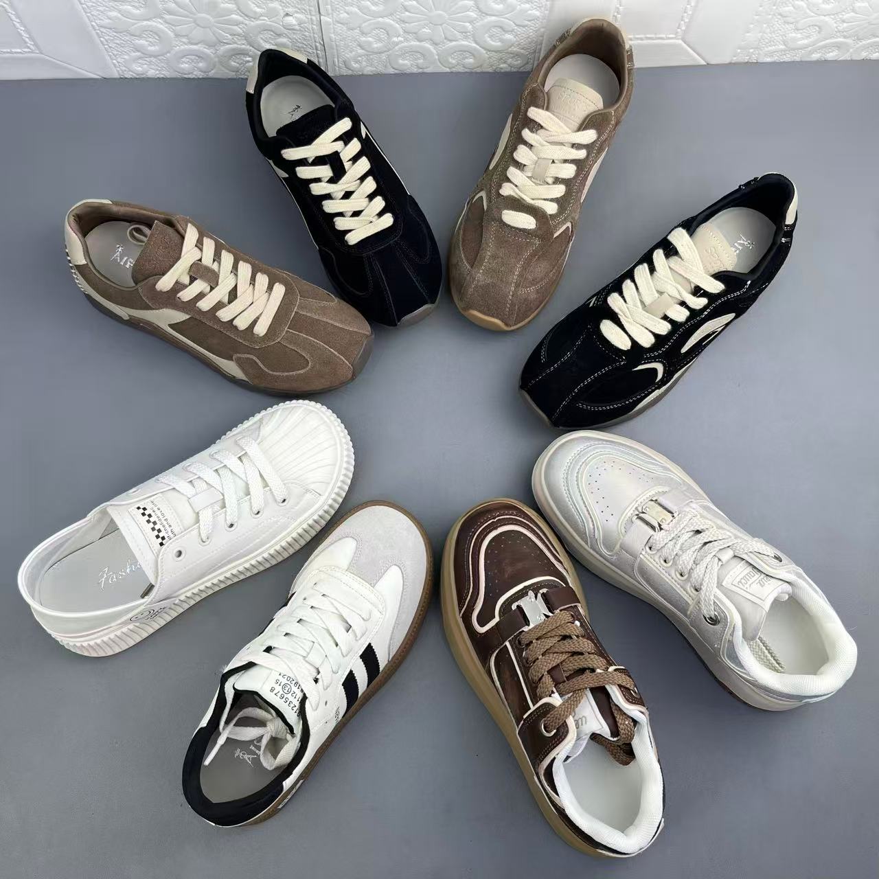 高品质新款时尚牛皮德训女鞋板鞋