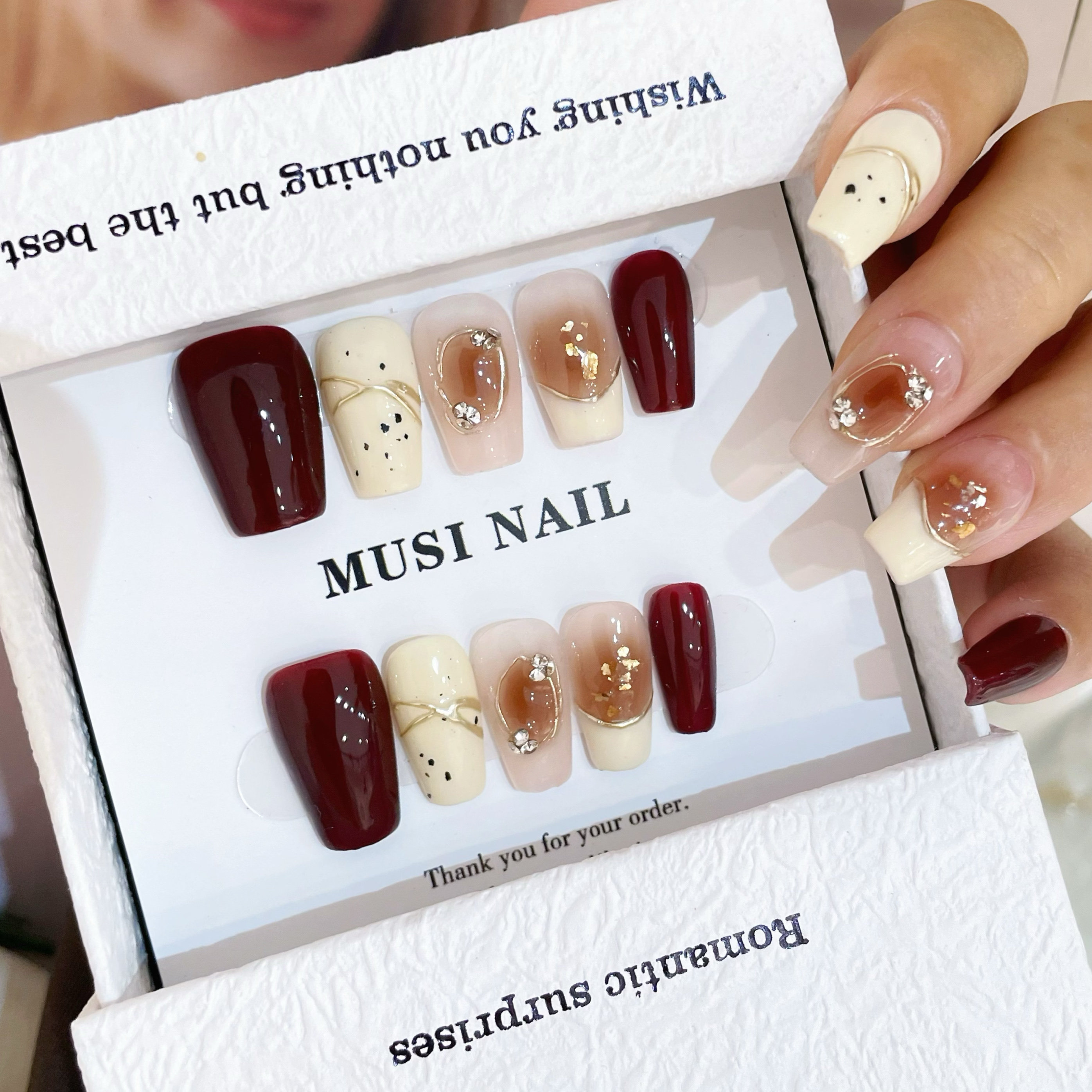 2024新年款手工穿戴甲片秋冬深酒红色显白晕染魔镜粉蛋壳美甲贴片,彩妆/香水/美妆工具,穿戴甲/甲片,淘宝优惠券,粉丝福利购,淘宝优惠卷