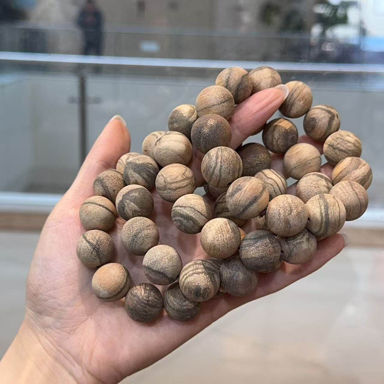 超大颗粒贡木沉香手串 文玩时尚饰品手链 DM298