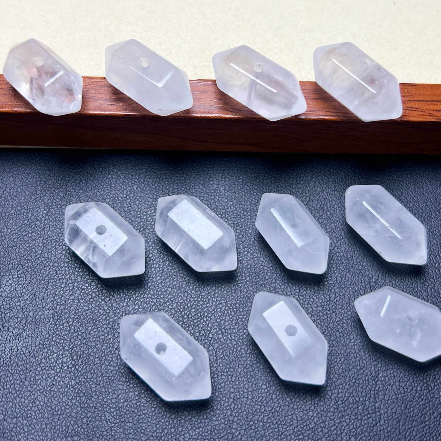 天然白幽灵双尖雕刻件左右横孔  diy手串项链配件 ZW904