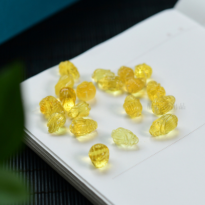 天然蜜蜡金珀小玉米吊坠配件 DIY手串项链手工编绳原创配件 LH567