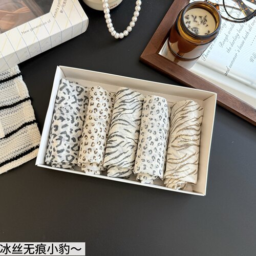 缇娅朵5条盒装冰丝豹纹无痕蕾丝薄款抗菌莫代尔中腰女三角内裤头