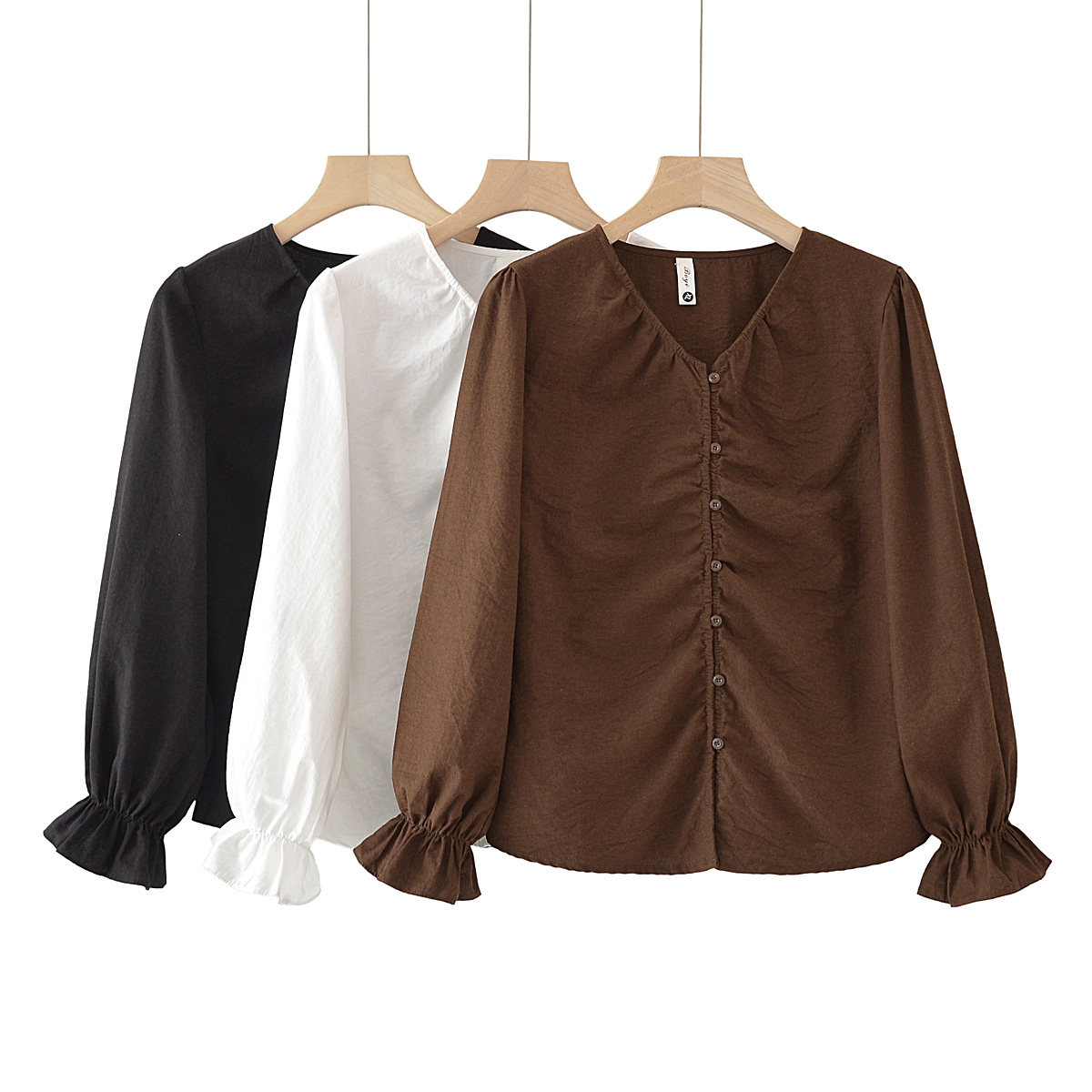 大码女装180斤胖MM时尚百搭2026初春法式显瘦百搭V领门禁抽皱衬衫