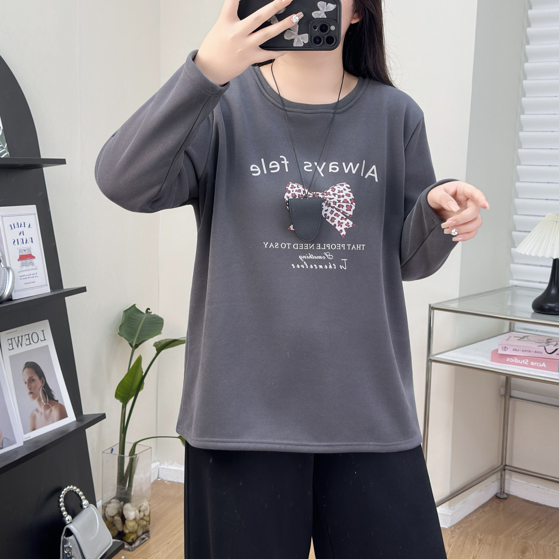 2026早春新款200斤胖MM大码女装上衣加绒卡通印花圆领百搭卫衣