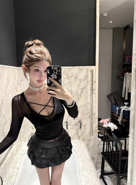 JOEY 12.29 20:00【拿捏好比例】推荐 黑白百褶蛋糕皮裙