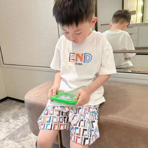 夏季纯棉男女童彩虹字母T恤