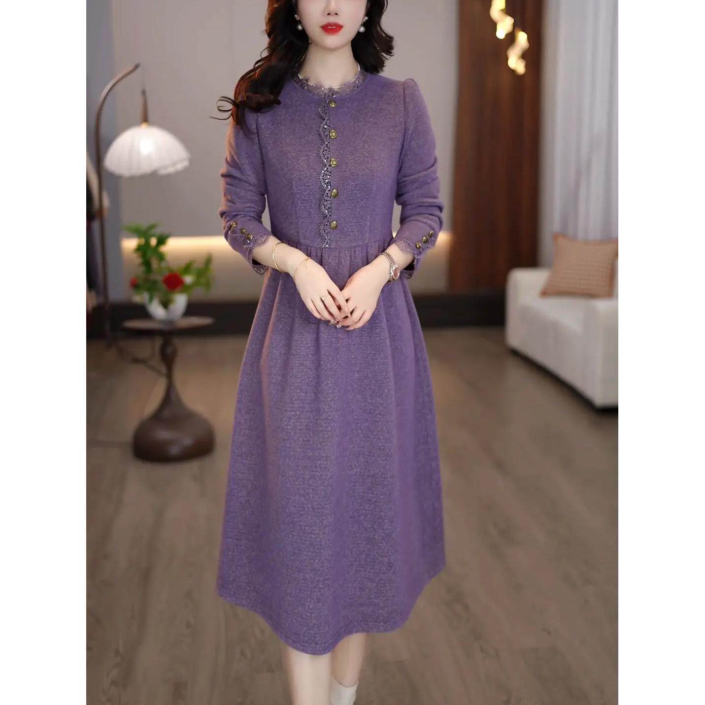 紫色蕾丝排扣中长款连衣裙