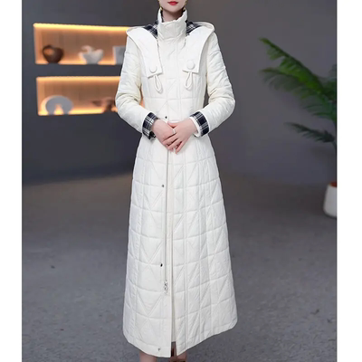 白色长款夹棉大衣+连衣裙女