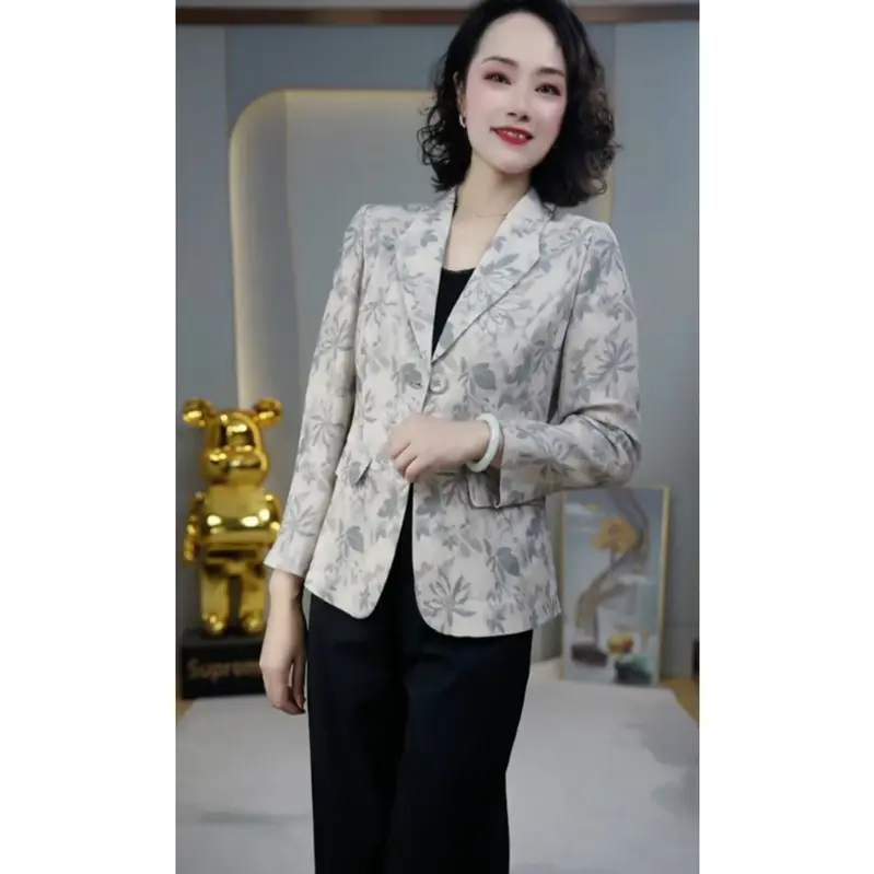 春秋2026新款时尚印花气质显瘦百搭短款高贵洋气上衣西装女士外套
