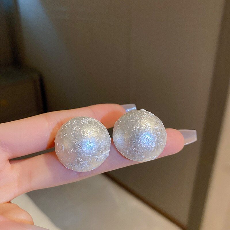 夸张大棉花珍珠耳钉新款爆款高级轻奢耳饰白色半圆耳环女20