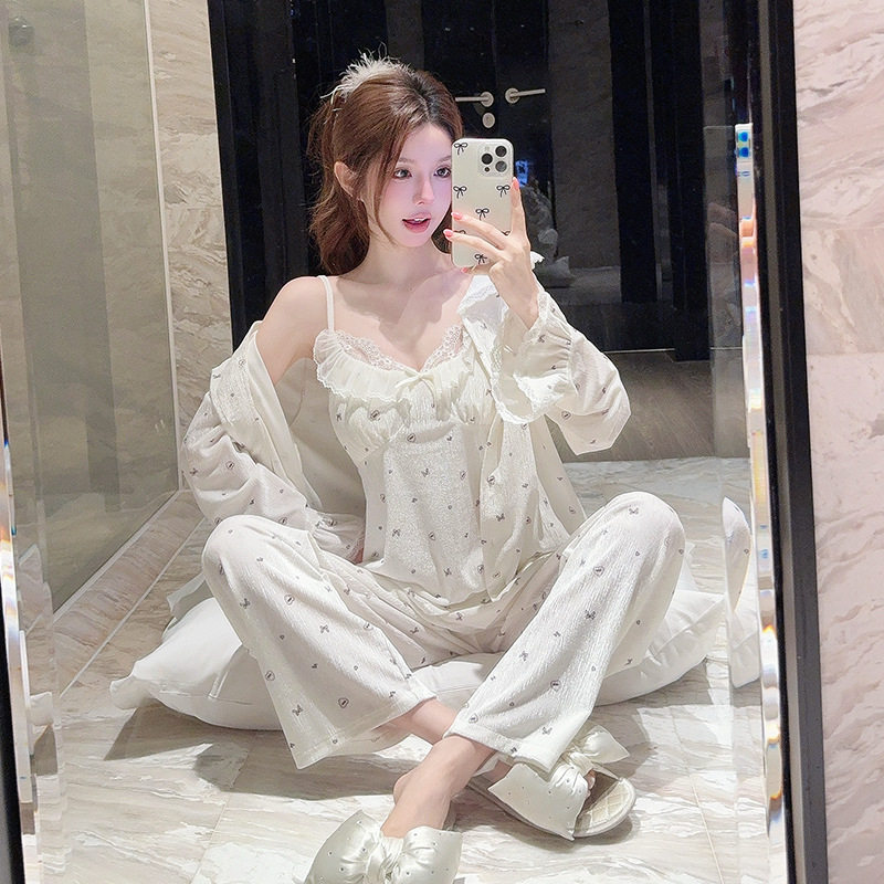 薇尔妮丝春秋金丝绒睡衣女带胸垫甜美可爱蝴蝶结印花可外穿三件套