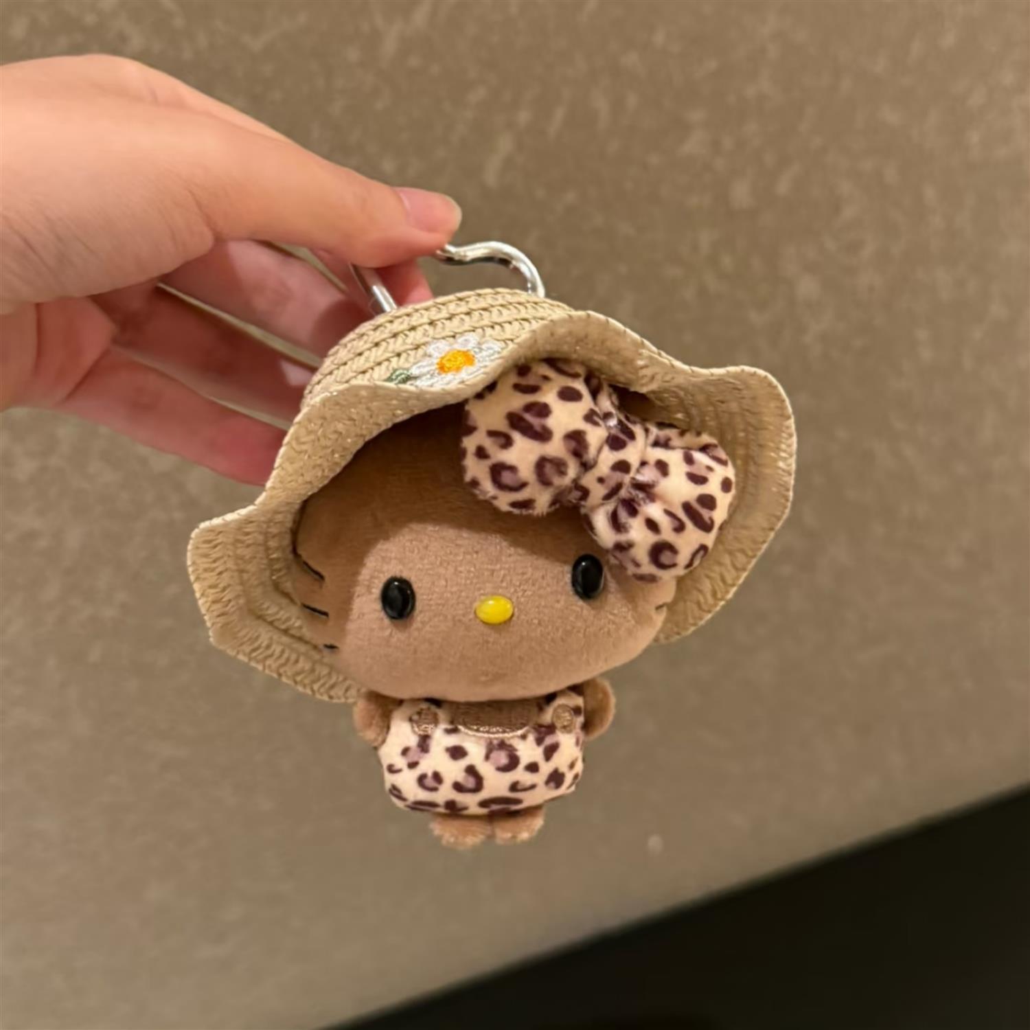 日本草帽黑皮kitty挂件小