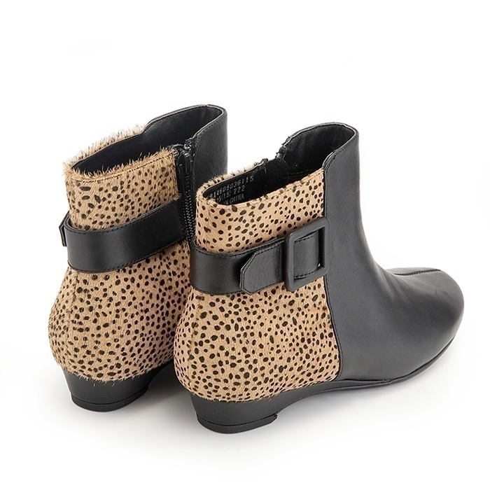 爱柔仕马毛皮带扣拉链舒适风短靴