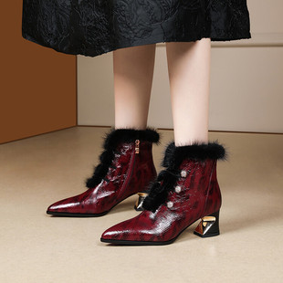 粗跟马丁靴漆皮女靴子中跟妈妈鞋 纤依朵真皮小短靴女2025新款 子