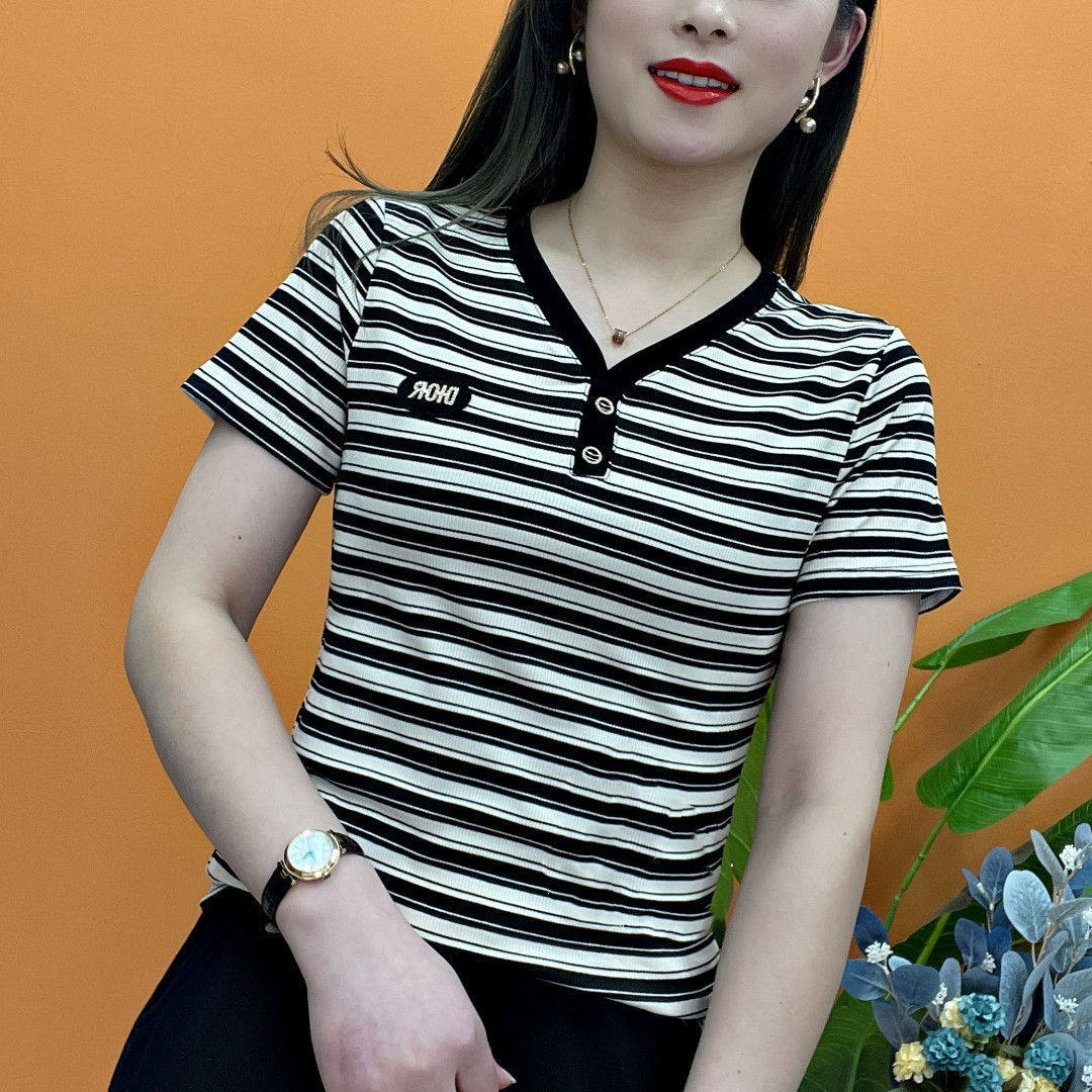 夏季短袖t恤女设计感小众宽松版T恤