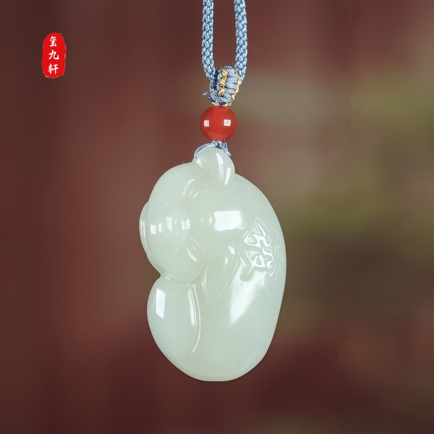 保真天然和田玉生肖发财猪玉吊坠