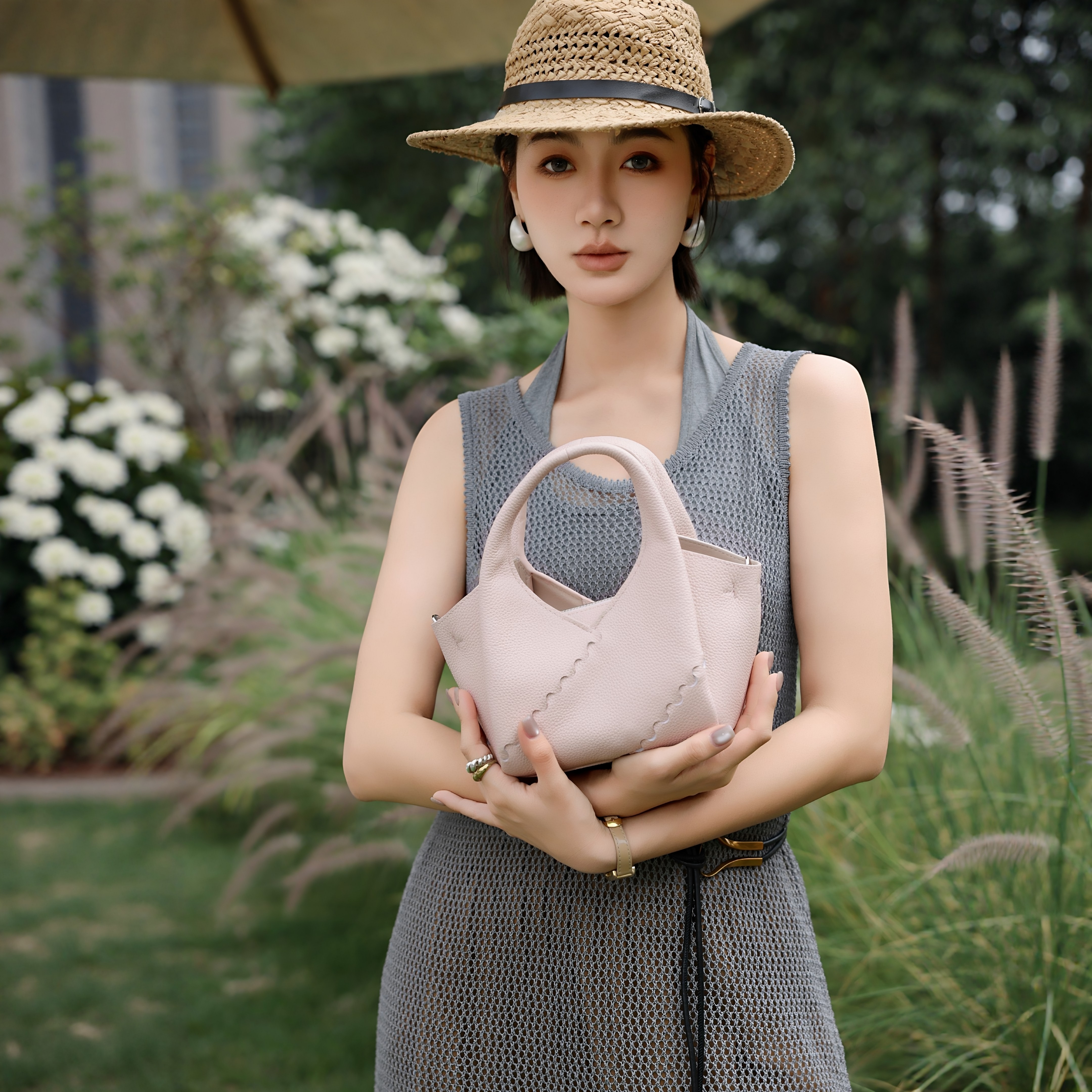 2026新款简约经典头层软牛皮小方包简约百搭手提包纯色单肩斜跨包