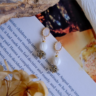 「冰晶白」冰花锆石法式轻奢感 原创手作耳钉象牙白琉璃耳饰