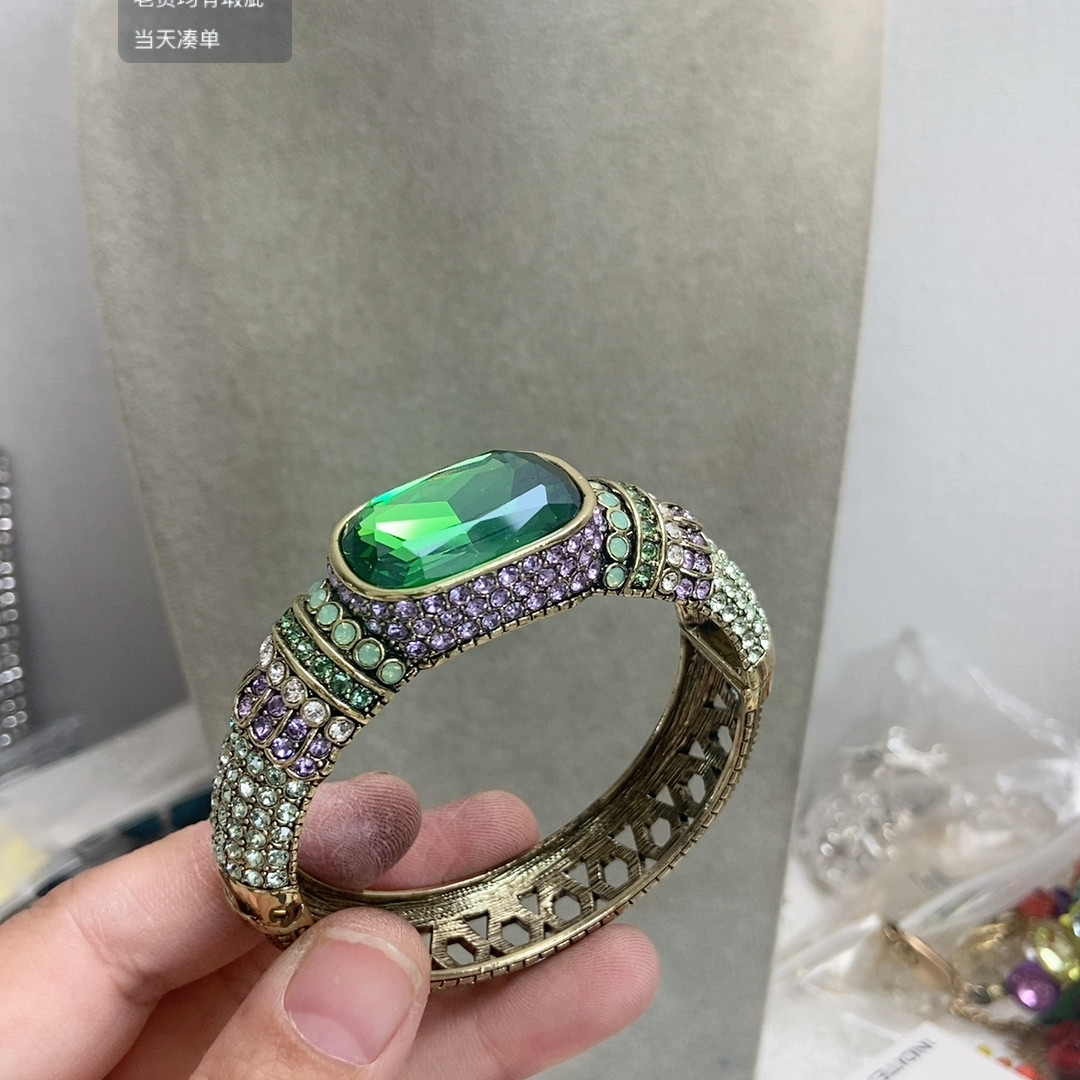 H打标手镯