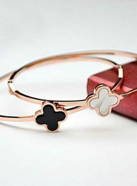 韩版黑色四叶草手镯钛钢镀18K玫瑰金贝壳手环女款彩金饰品细手镯
