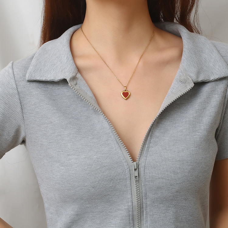 法式ins轻奢风红色爱心钛钢项链镀18K金复古桃心百搭配饰女新款