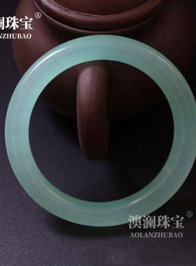 本命年冰种石英岩玉手镯女款翡翠色飘蓝色石英岩玉镯子礼物