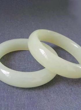 本命年新疆和田玉高外蒙料青白色手镯青白玉宽条玉石镯子礼物