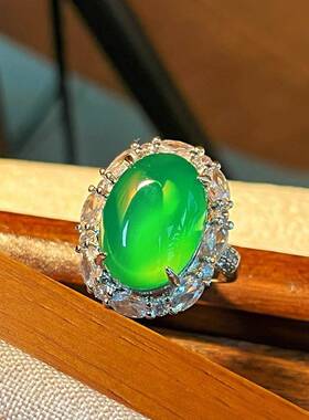 本命年绿玉髓戒指椭圆鹅蛋型活口蛋面绿色玛瑙玉石男女款指环礼物