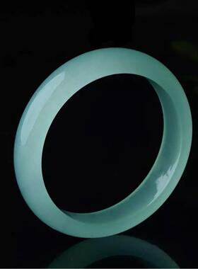 本命年翡翠色浅绿色玉石手镯女款新翠玉镯石英岩玉镯子会销礼物