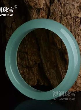 本命年翡翠色石英岩玉镯淡绿色玉镯子冰种玉石石英岩手镯礼物