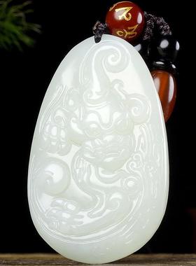 本命年新疆和田玉貔貅牌子吊坠精雕貔貅兽头守护玉挂件礼物